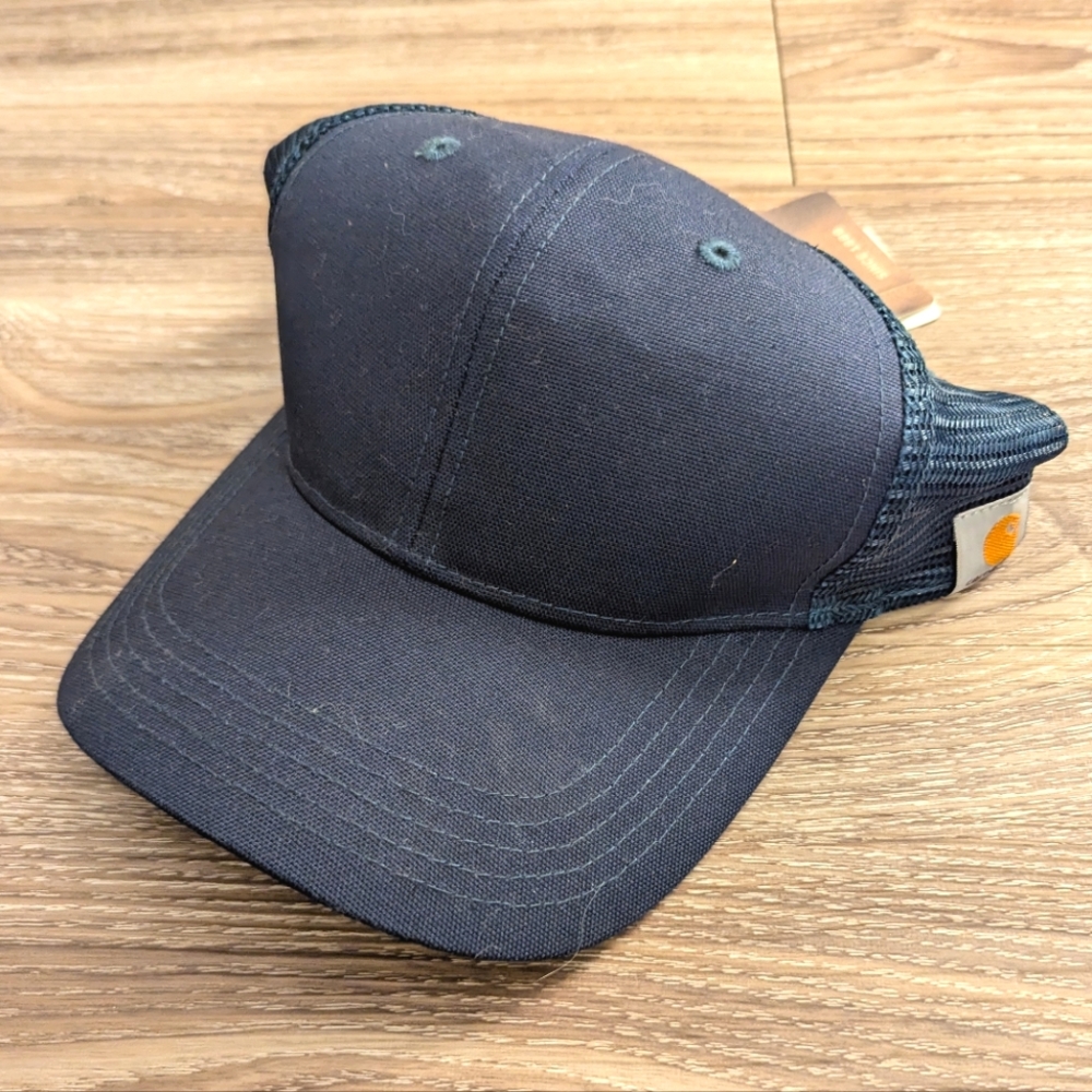 Carhartt NWT snapback mesh trucker hat